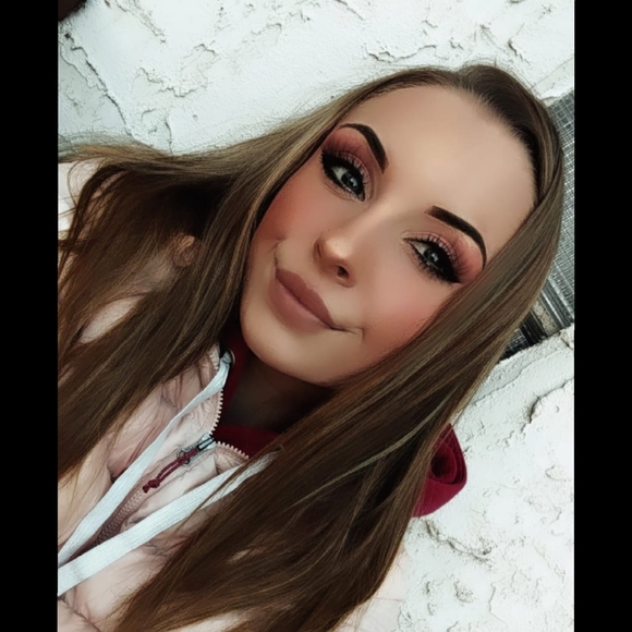 Meet your Posher, Shae - Picture 1 of 1